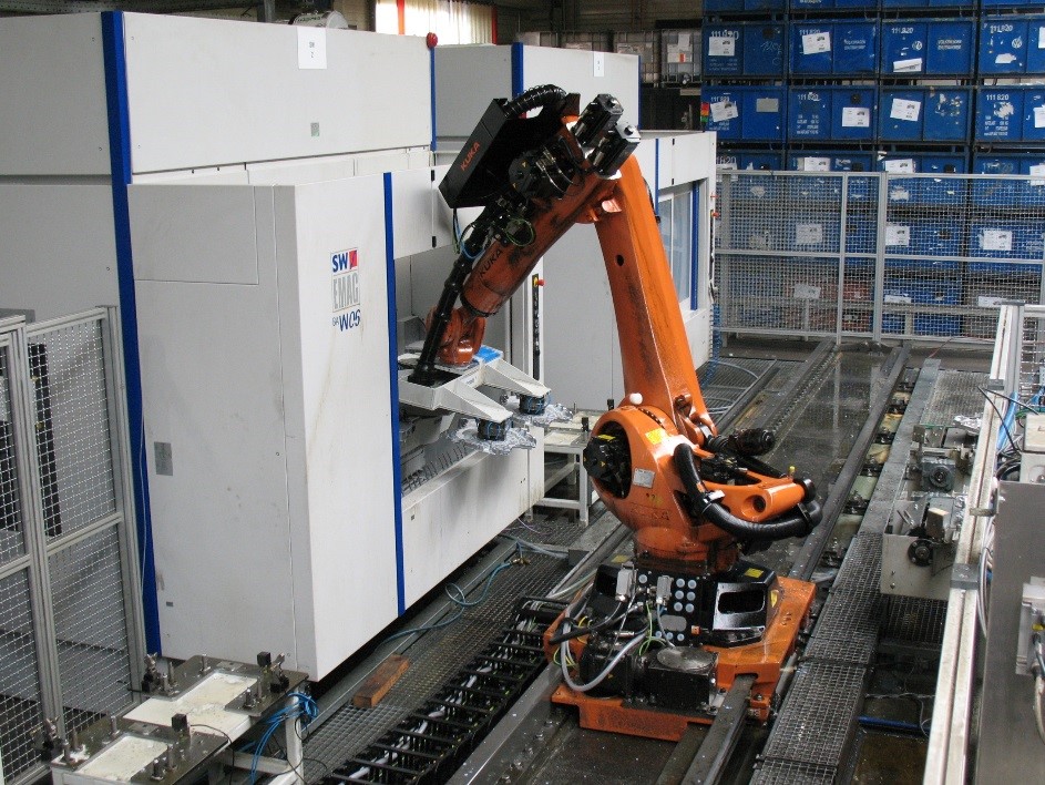 Fräsmschinenbestückung durch Roboter